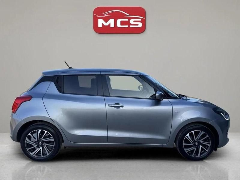 Usado Suzuki Swift SZ-L 83 HP (61 kW) 2023 Prateado Citadino