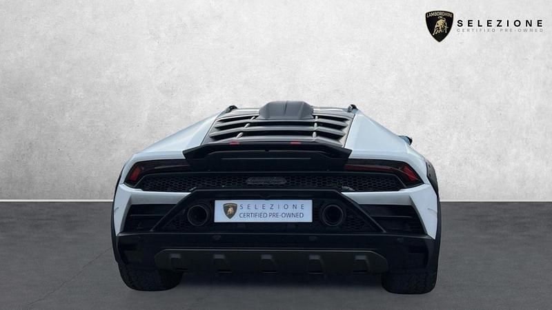 Used Lamborghini Huracán 2023 White Coupe