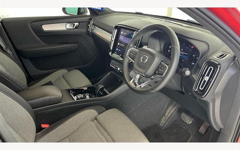 Used Volvo XC40 Plus 197 HP (144 kW) 2025 SUV