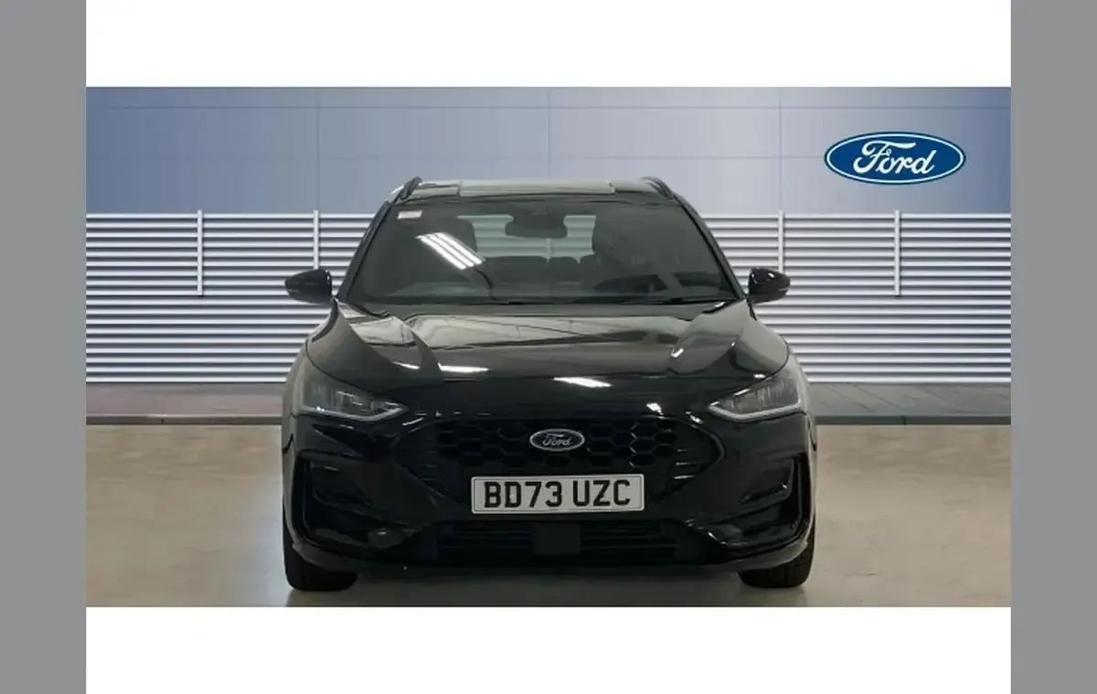 Used Ford Focus ST-Line 125 HP (91 kW) 2023 Black Estate