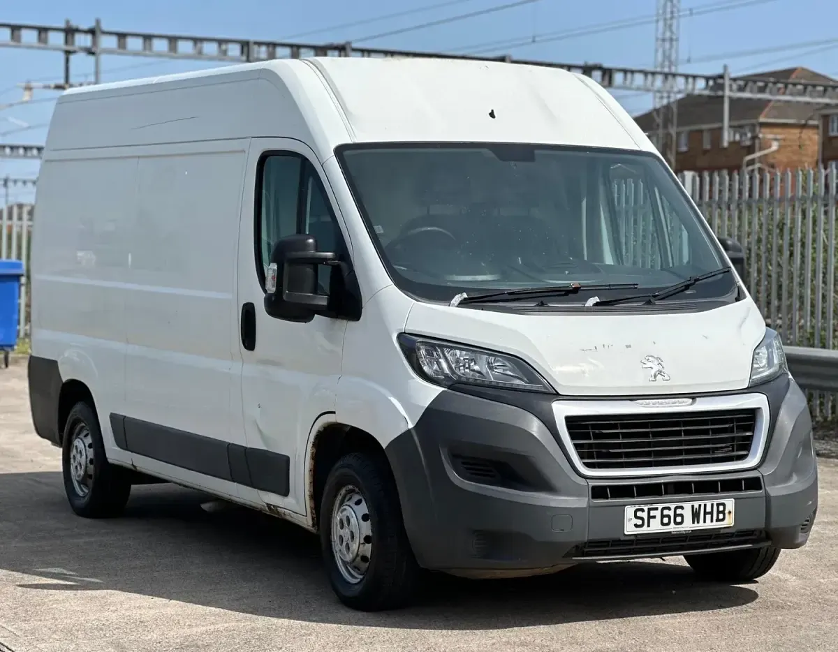 Käytetty Peugeot Boxer 130 HP (95 kW) 2016 Valkoinen Van