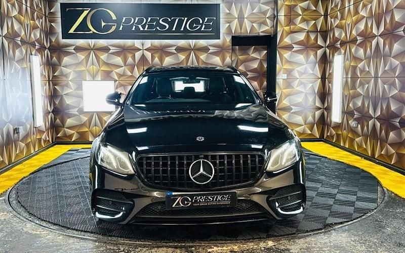 Used Mercedes E200 AMG line 184 HP (135 kW) 2019 Black Estate