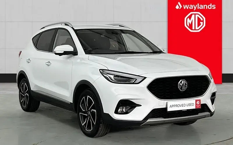 Usado MG ZS Exclusive 106 HP (77 kW) 2023 Sedan