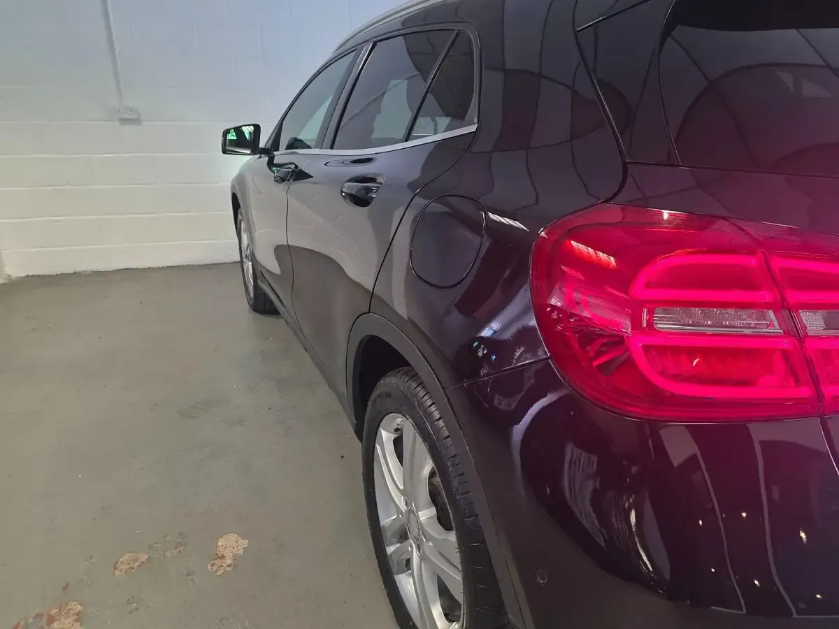 Used Mercedes GLA220 Premium 170 HP (125 kW) 2014 Mauve/purple SUV