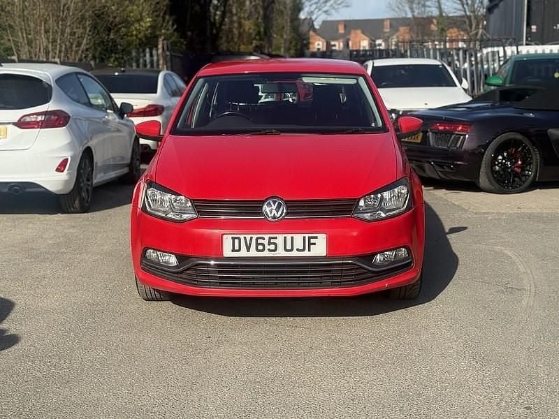 Used VW Polo SE 90 HP (66 kW) 2015 Red Hatchback