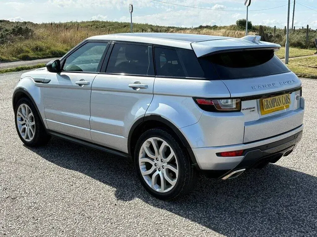 Used Land Rover Range Rover evoque HSE Dynamic 180 HP (132 kW) 2018 Silver SUV