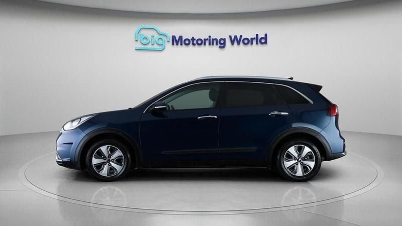 Used Kia Niro 139 HP (102 kW) 2018 Blue SUV