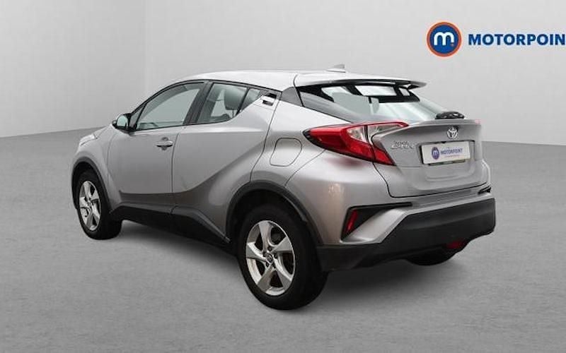 Used Toyota C-HR 116 HP (85 kW) 2019 Silver SUV