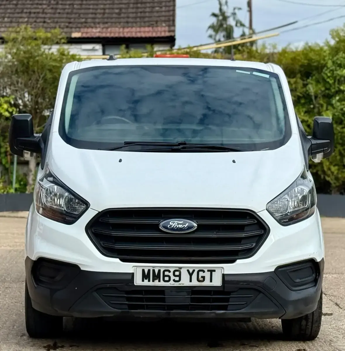 Used Ford Transit Custom S 105 HP (77 kW) 2019 White Van