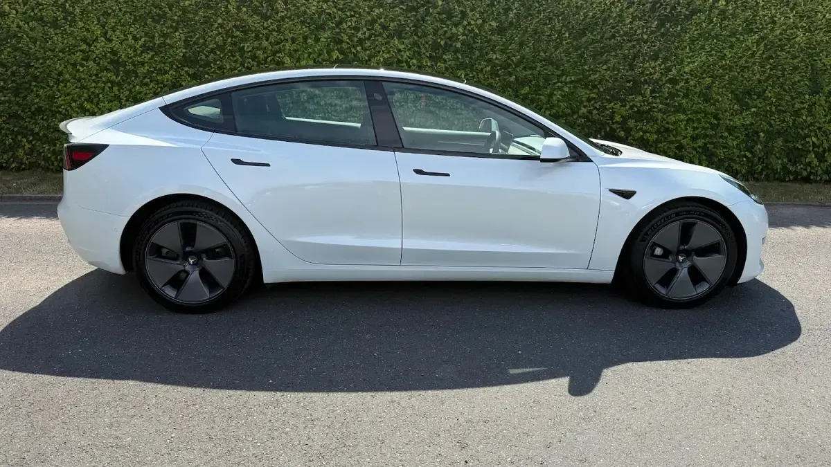 Used Tesla Model 3 Long Range AWD 366 kW (498 HP) 2022 White Sedan