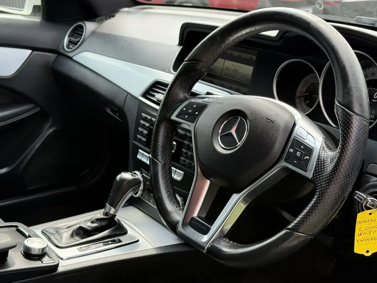 Used Mercedes C180 Sport Edition 156 HP (114 kW) 2015 White Coupe