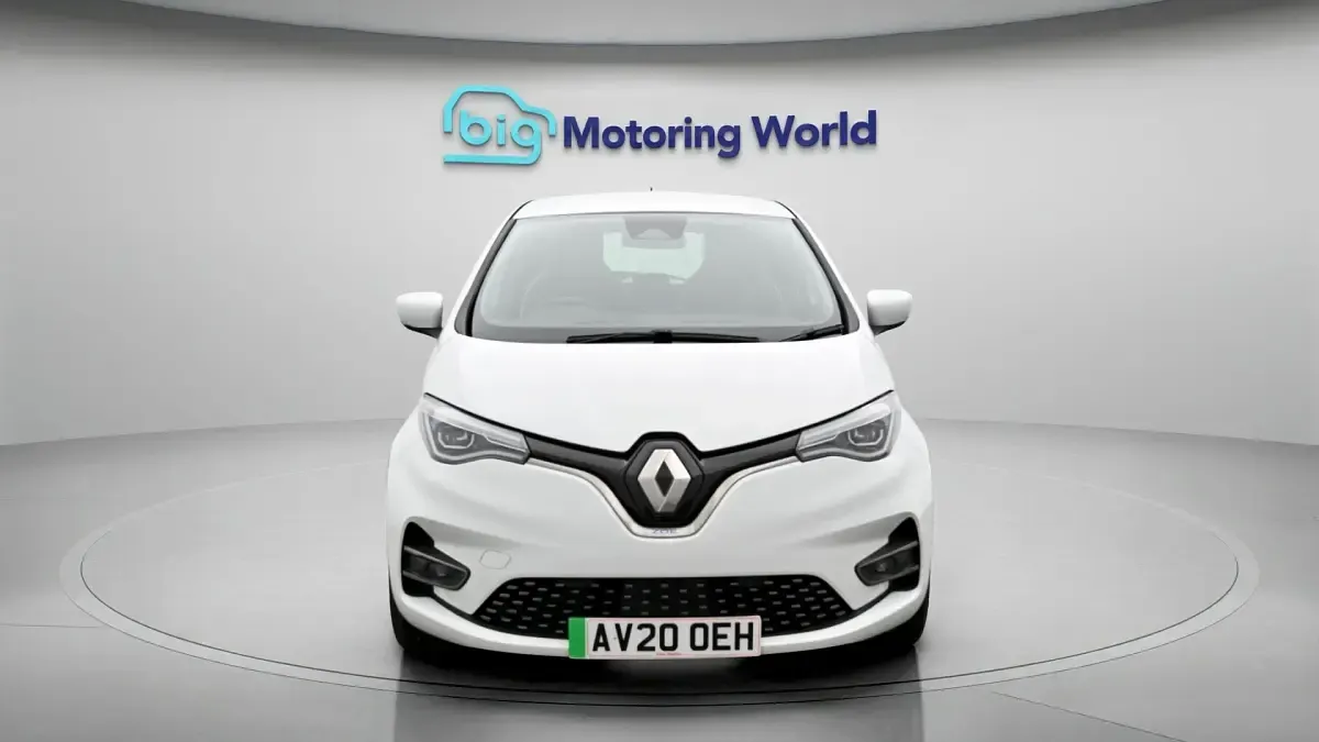 Used Renault Zoe GT-Line 100 kW (136 HP) 2020 White Hatchback