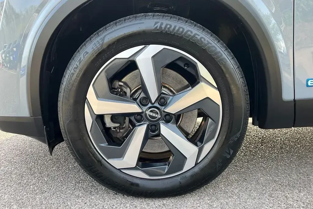 Used Nissan Qashqai N-Connecta 187 HP (137 kW) 2024 Grey SUV