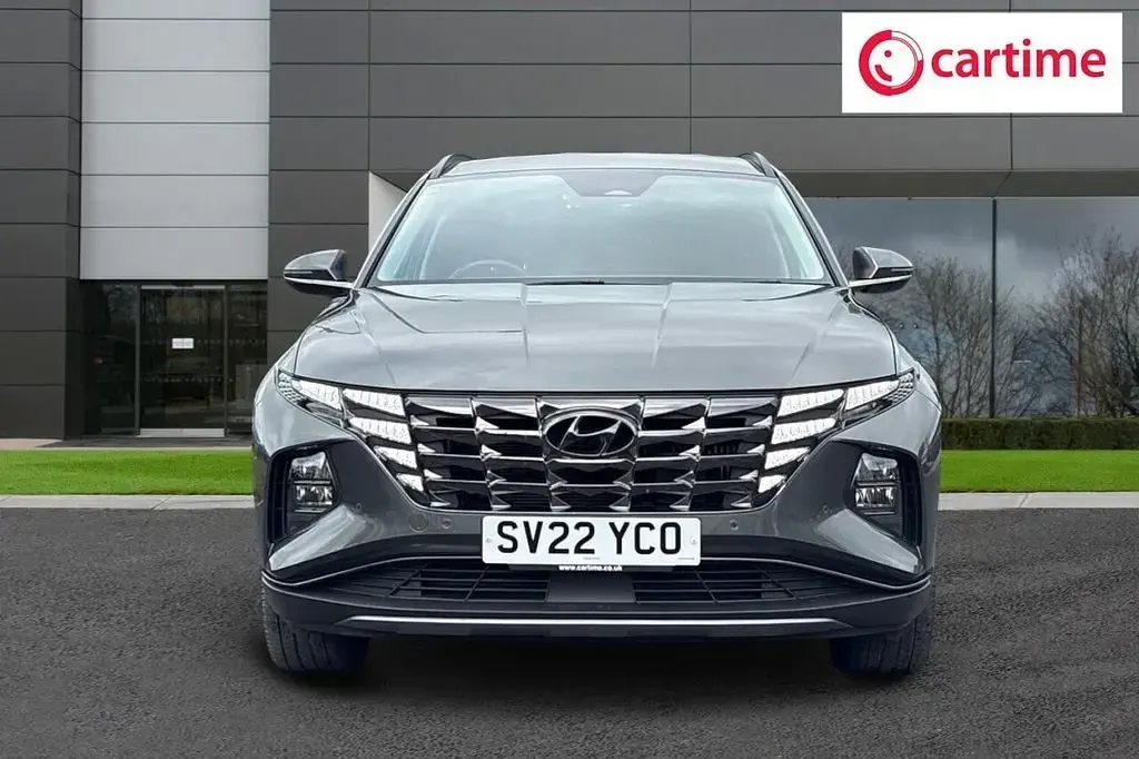 Usado Hyundai Tucson Premium 230 CV (169 kW) 2022 Gris SUV