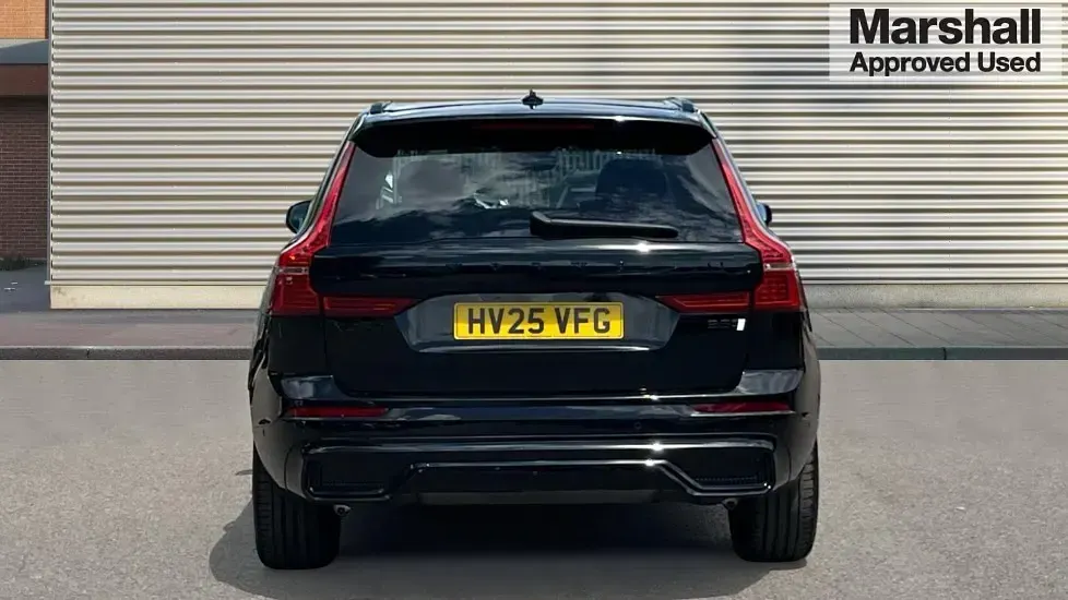 Used Volvo XC60 Plus 250 HP (183 kW) 2025 Black SUV