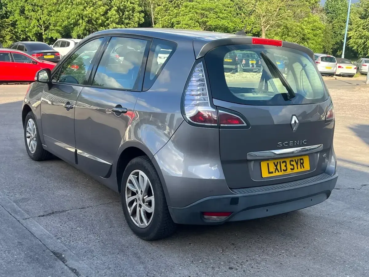 Used Renault Scénic III Bose Edition 110 HP (80 kW) 2011 Grey MPV