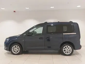 Used Ford Tourneo Connect Titanium 2023 Blue MPV