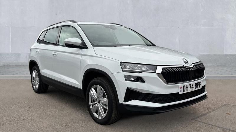 Moon white metallic Used 2025 Skoda Karoq SE Drive SUV | £21,743 (Good price) - Image 1/4