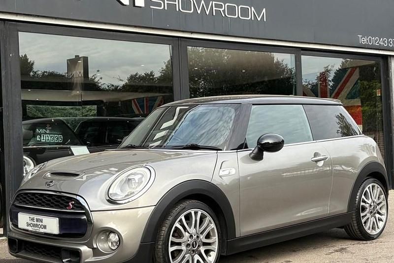 Used 2016 Mini John Cooper Works Chili Hatchback | £10,495 (Good price) - Image 1/1