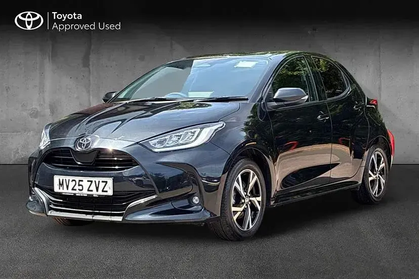 Used Toyota Yaris Design 116 HP (85 kW) 2025 Black Hatchback