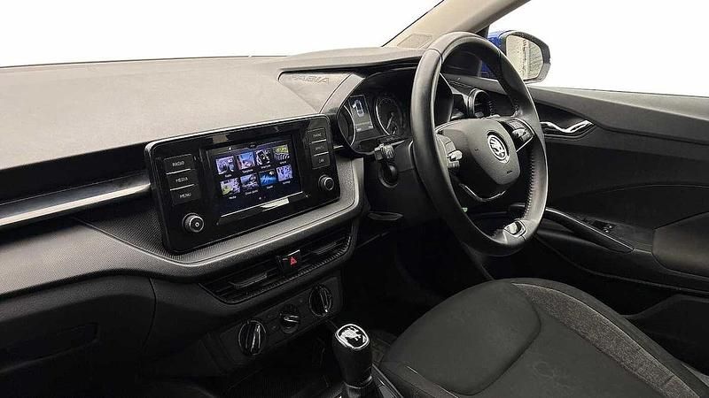 Used Skoda Fabia Comfort 59 HP (43 kW) 2022 Energy blue Hatchback