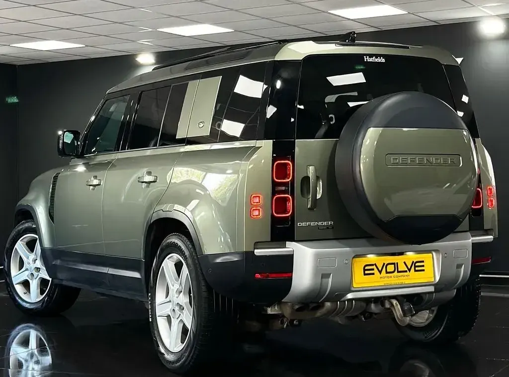 Used Land Rover Defender SE 240 HP (176 kW) 2020 Green SUV