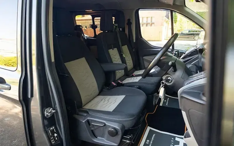 Begagnad Ford Transit Custom Limited 170 HK (125 kW) 2017 Grå Van