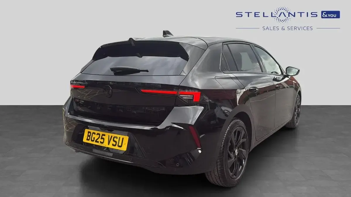 Used Vauxhall Astra S 128 HP (94 kW) 2025 Black Hatchback