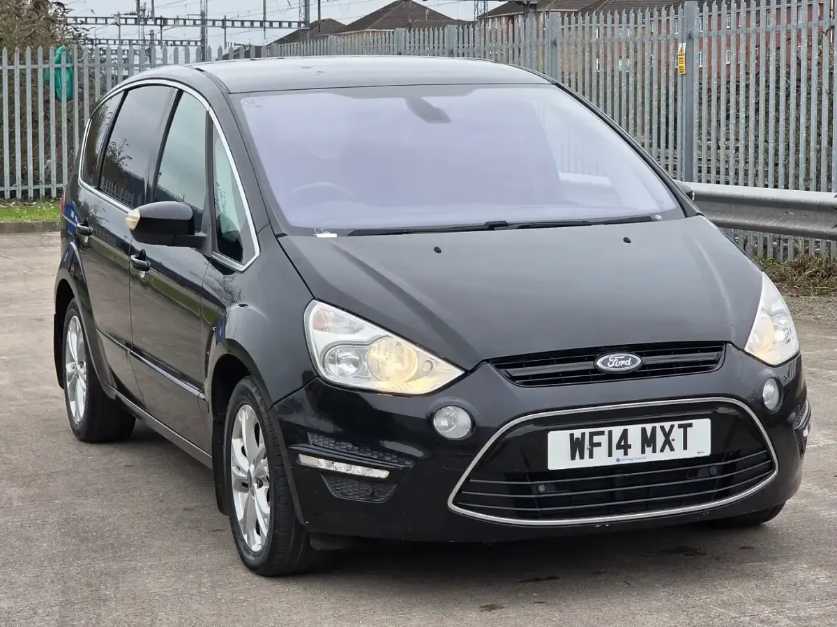 Used Ford S-MAX Titanium 2014 Black MPV