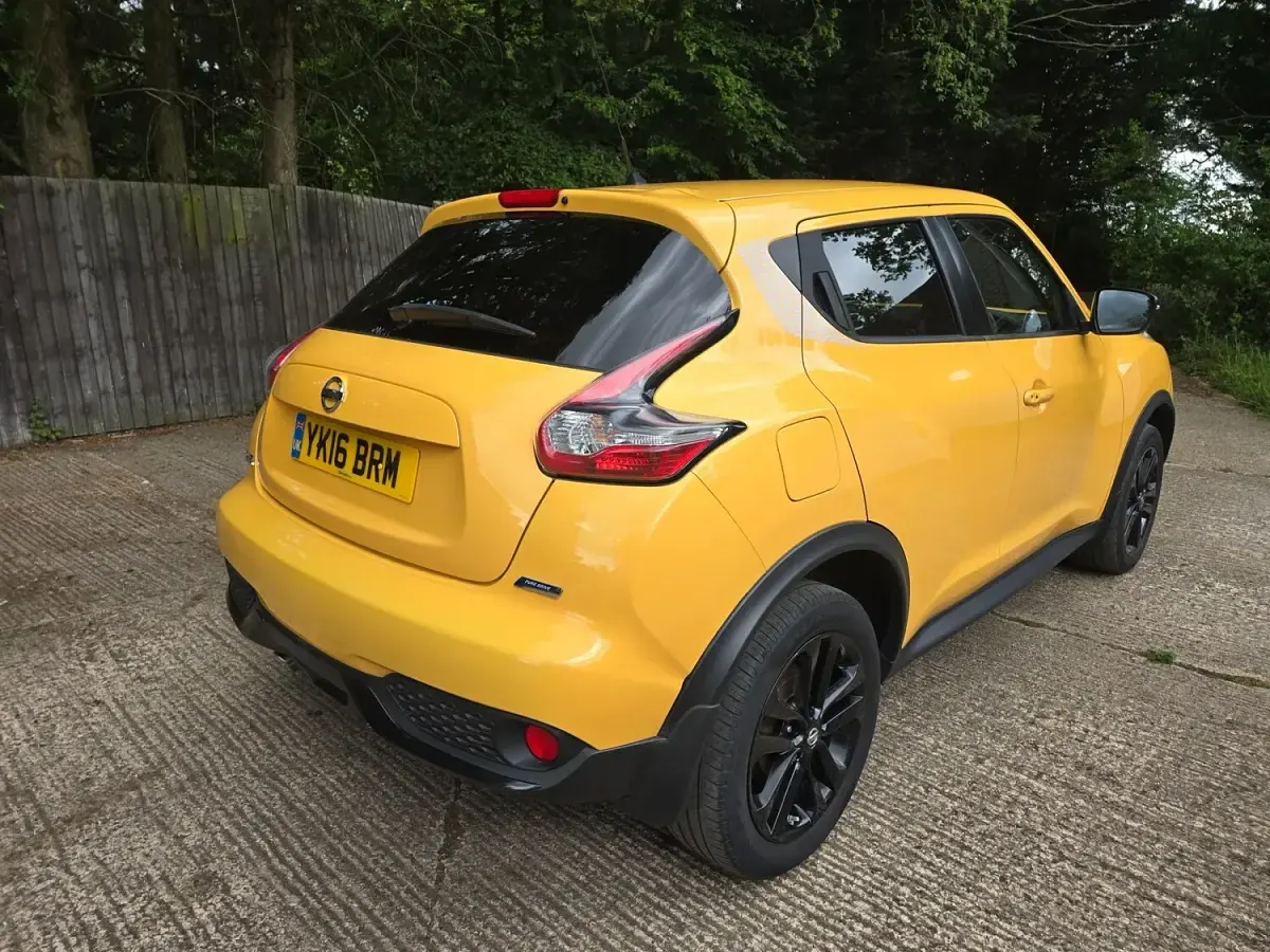 Używany Nissan Juke N-Connecta 110 KM (80 kW) 2016 Żółty SUV