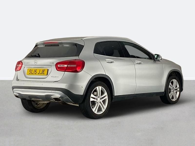 Used Mercedes GLA220 Premium 170 HP (125 kW) 2015 Silver SUV