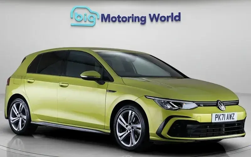 Used VW Golf VIII R-line 131 HP (96 kW) 2021 Hatchback