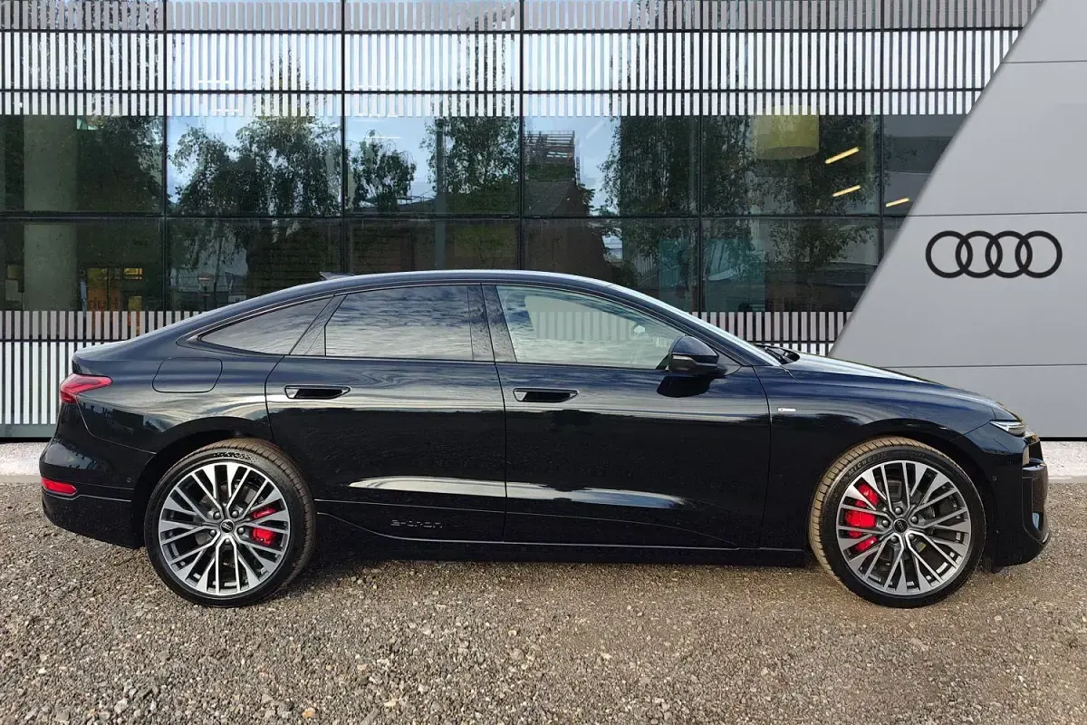 Used Audi A6 e-tron Performance 280 kW (381 HP) 2025 Black Hatchback