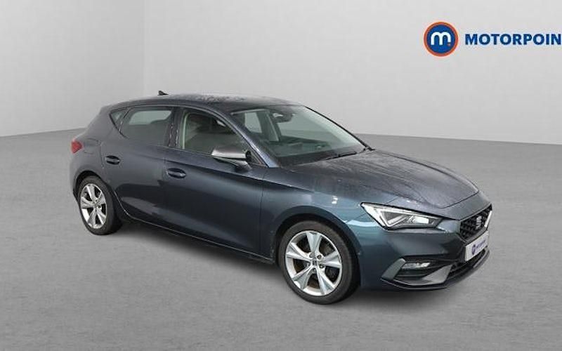 Used 2023 Seat Leon FR Hatchback | £14,899 (Fair price) - Image 1/4