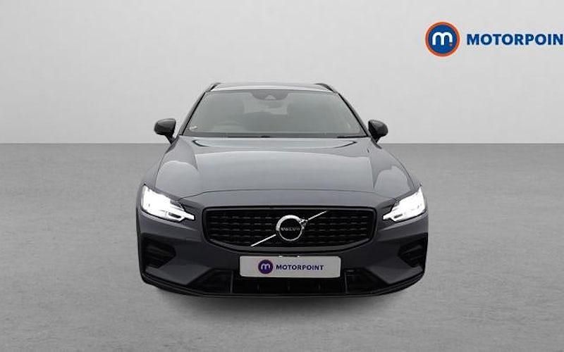 Used Volvo V60 R-Design 197 HP (144 kW) 2021 Grey Estate