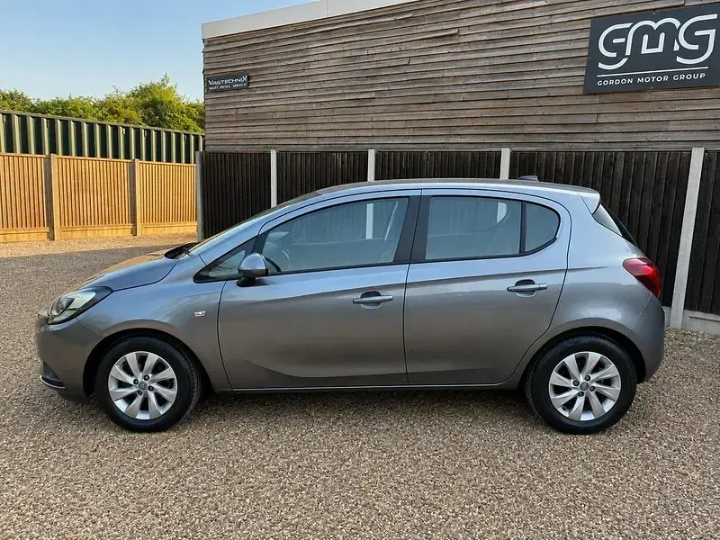 Used Vauxhall Corsa Design Edition 90 HP (66 kW) 2018 Grey Hatchback