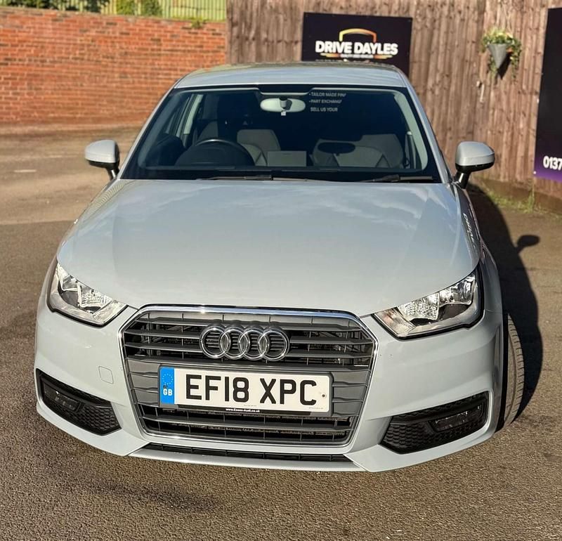 Begagnad Audi A1 Sport 2018 Grå Halvkombi