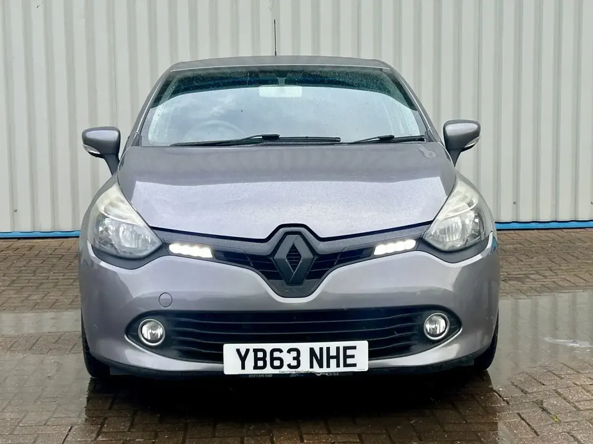 Used Renault Clio IV Expression+ 75 HP (55 kW) 2013 Grey Hatchback