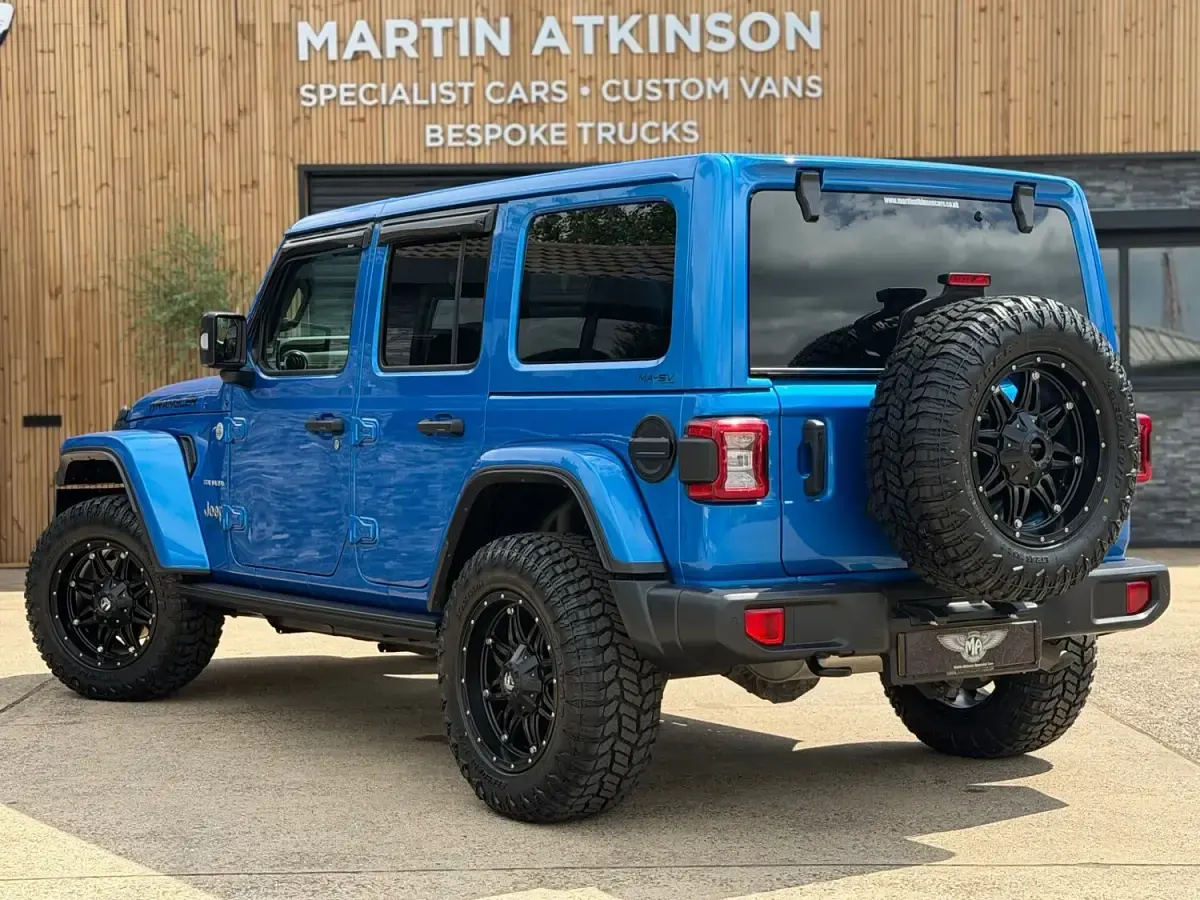 Used Jeep Wrangler Sahara 272 HP (200 kW) 2024 Blue SUV