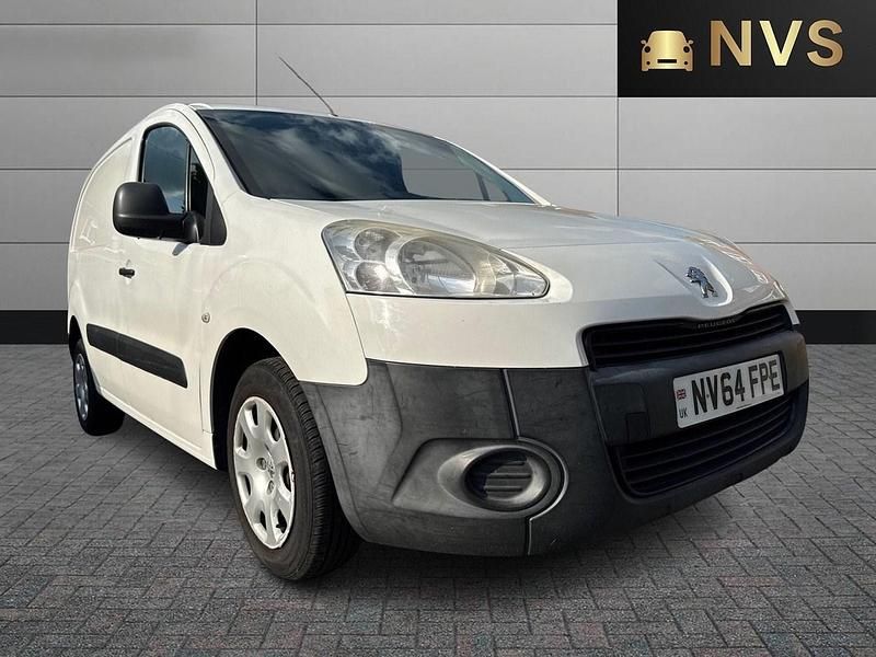 White Used 2015 Peugeot Partner S MPV | £2,995 (A bit pricey) - Image 1/4