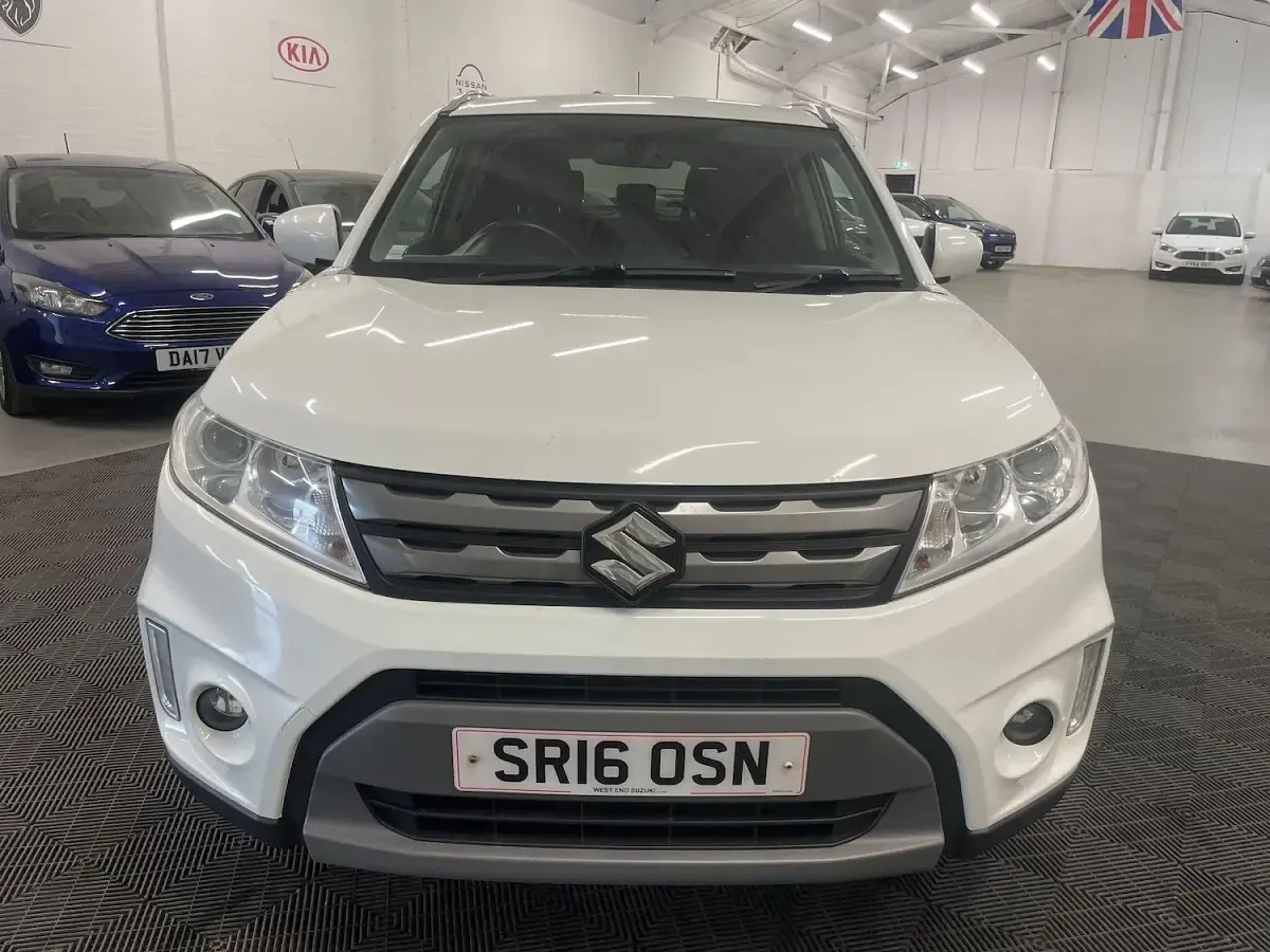 Used Suzuki Vitara SZ-T 120 HP (88 kW) 2016 White SUV