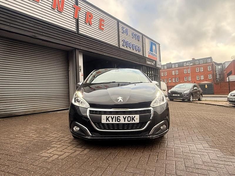 Used Peugeot 208 Allure 110 HP (80 kW) 2016 Black Hatchback