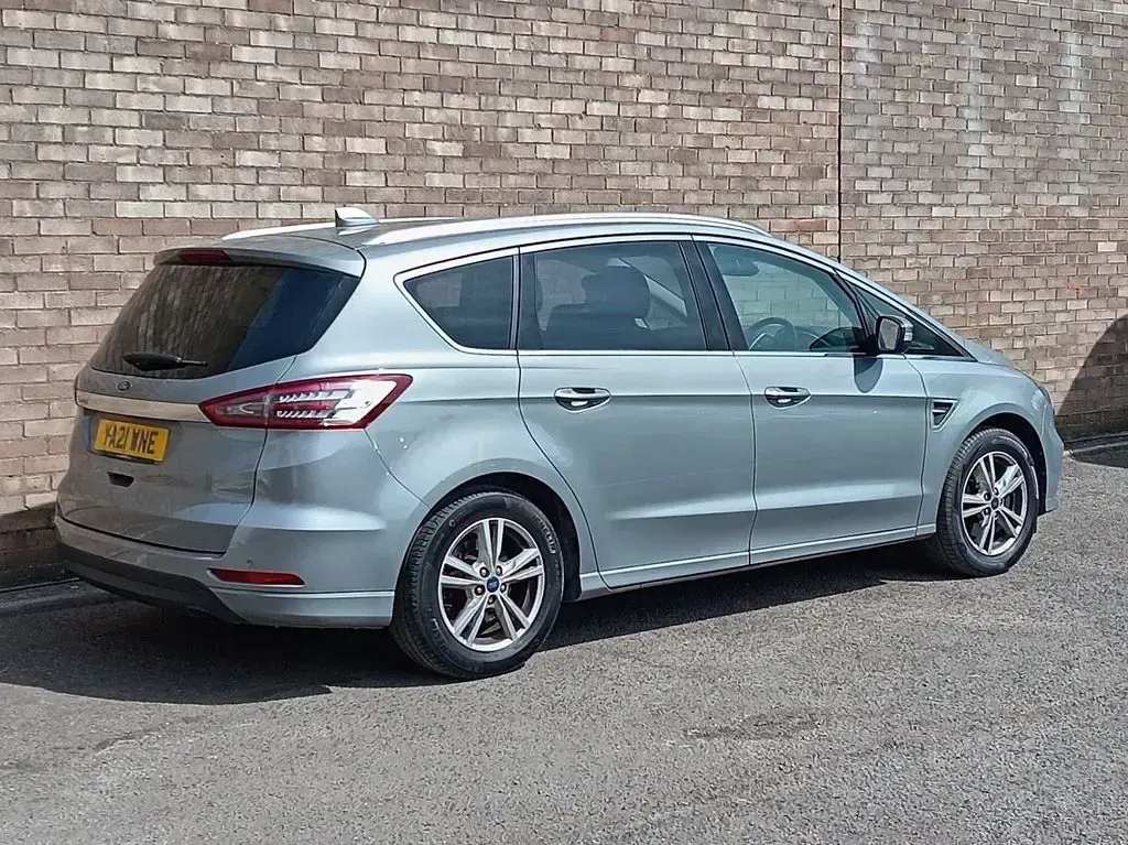 Used Ford S-MAX Titanium 150 HP (110 kW) 2021 Silver MPV