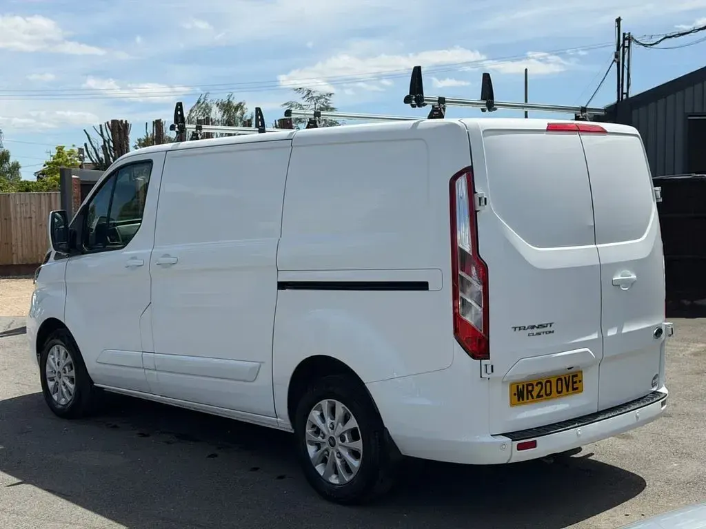 Used Ford Transit Custom Limited 130 HP (95 kW) 2020 White Van