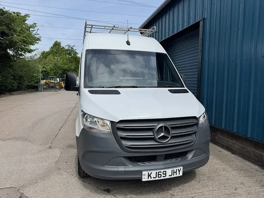 Used Mercedes Sprinter 163 HP (119 kW) 2020 White Van