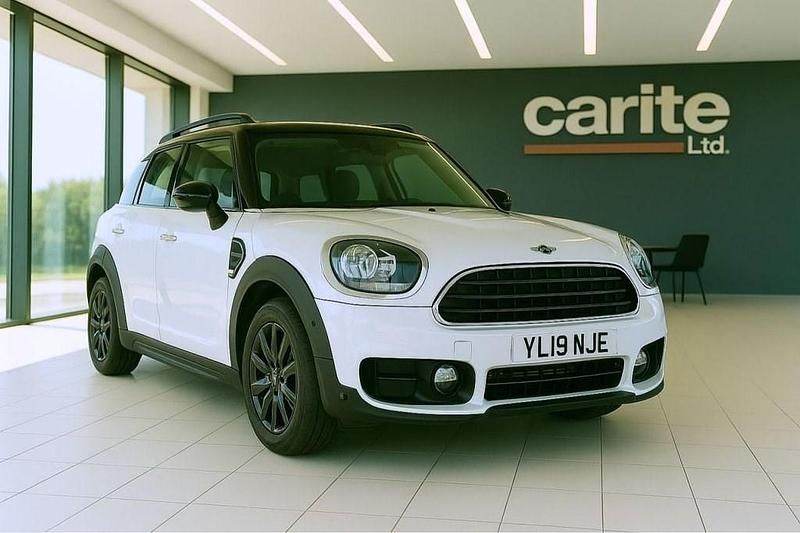 White Used 2019 Mini Cooper D Classic Hatchback | £11,995 - Image 1/3
