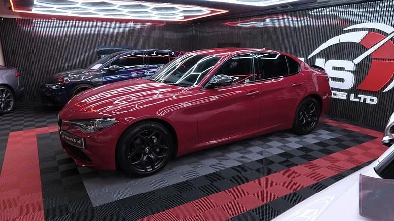 Used Alfa Romeo Giulia 280 HP (205 kW) 2020 Red Sedan