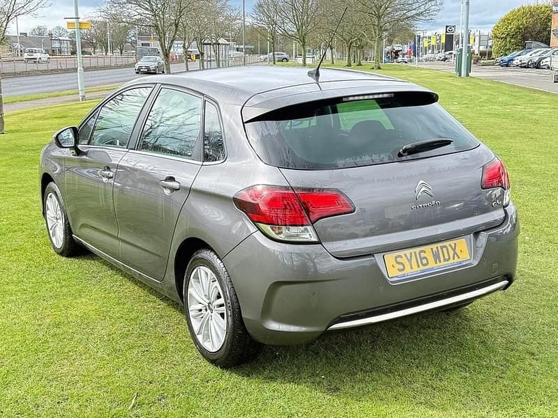 Usado Citroën C4 Flair 100 HP (73 kW) 2016 Cinzento Citadino