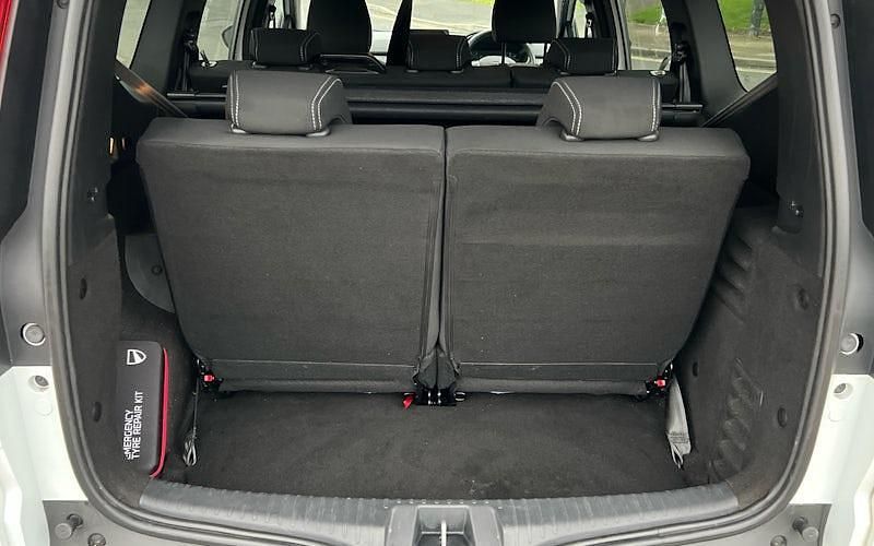 Used Dacia Jogger Comfort 110 HP (80 kW) 2022 White MPV