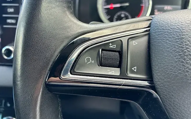 Used Skoda Karoq SE L 150 HP (110 kW) 2018 Green SUV